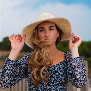 Meet your Posher, Gabriella